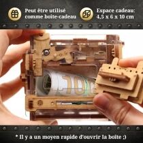 ClueGift - A-Maze-Ing Safe